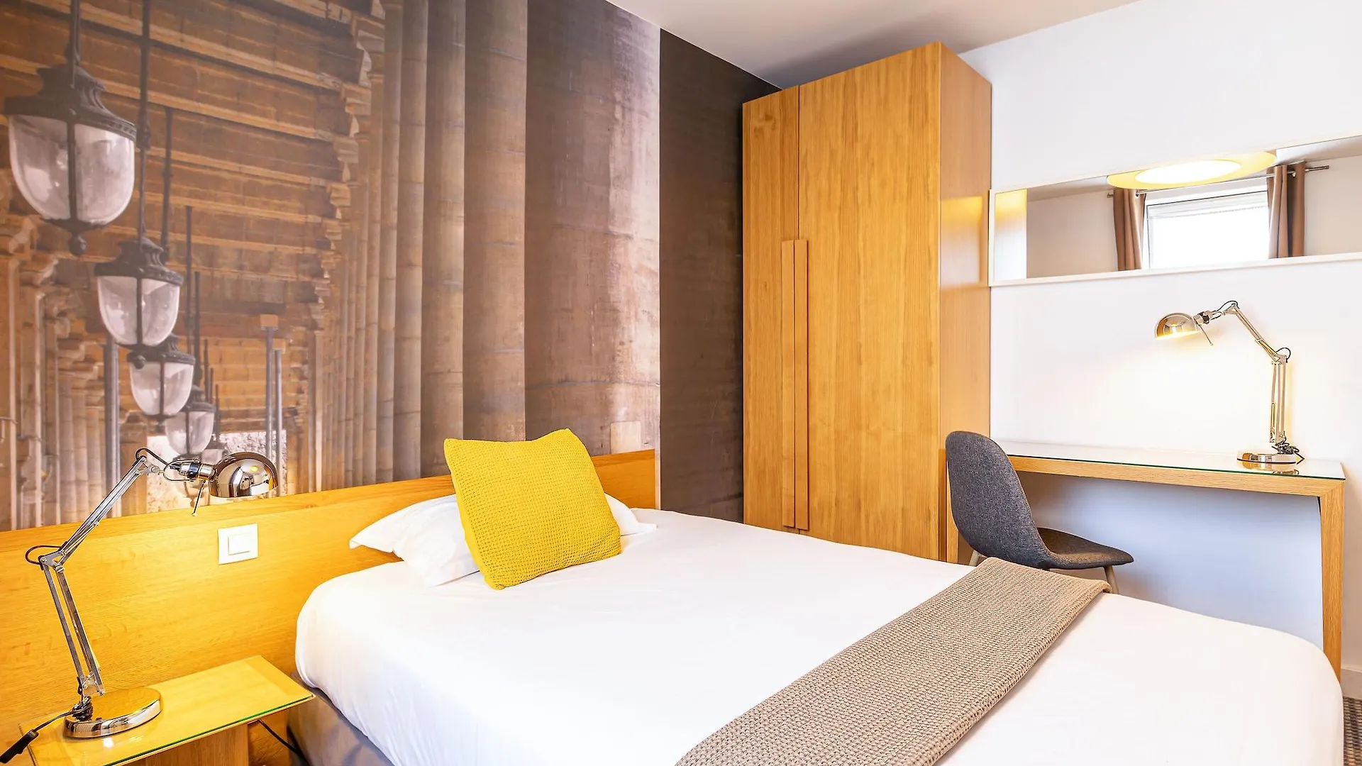 Le 20 Prieure 3* Paris