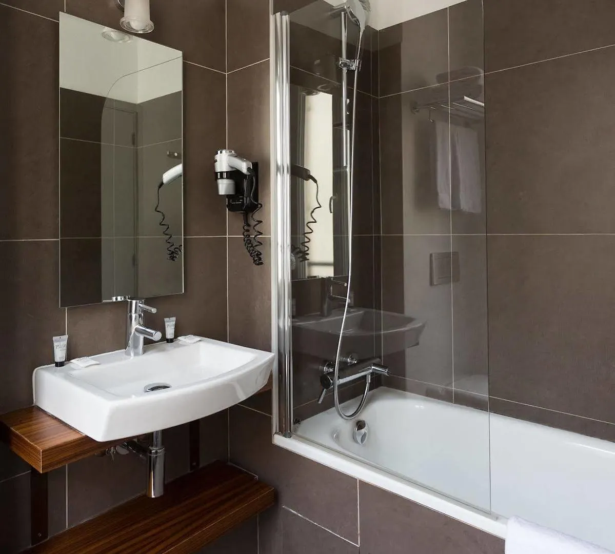 Le 20 Prieure 3* Paris